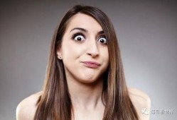 娱乐圈吃瓜爆料女明星穿着,娱乐圈女明星穿搭揭秘，吃瓜群众热议焦点
